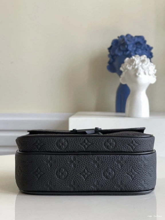 Cheap MESSENGER LOUIS LOCK S VUITTON 0802
